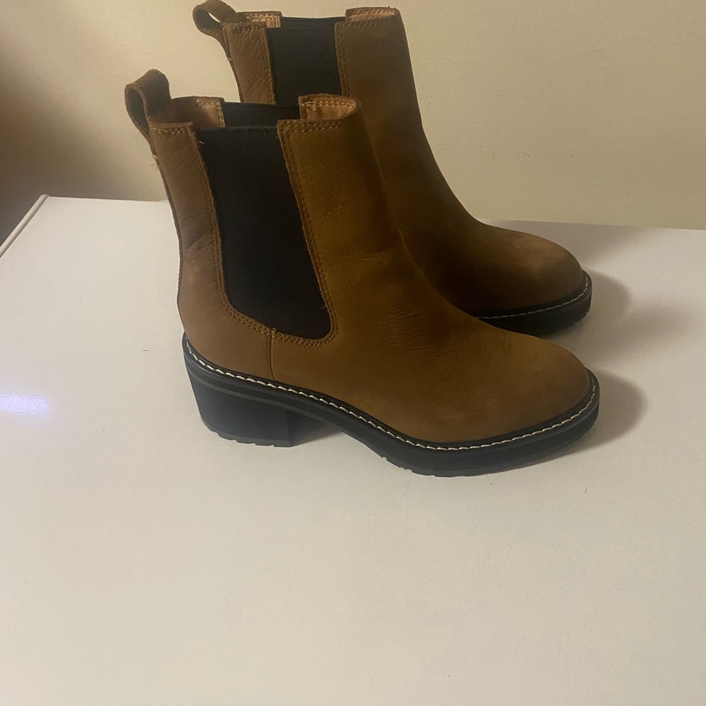 Madewell unbuckled Chelsea boot